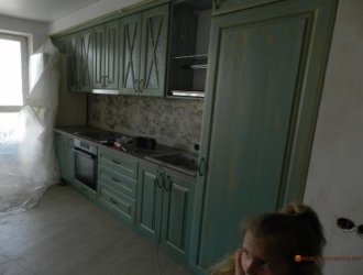 зелена класична лінійна кухня Буча