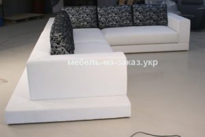 дорогой угловой диван
