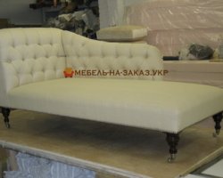 Оттоманка в стиле лофт в спальню