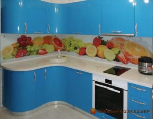 угловая кухня голубая