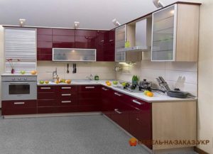 бордовая кухня мдф фасадом