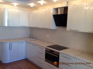 кухня белого цвета на заказ