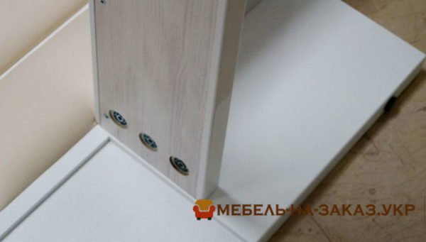 меблі з акрилу на замовлення