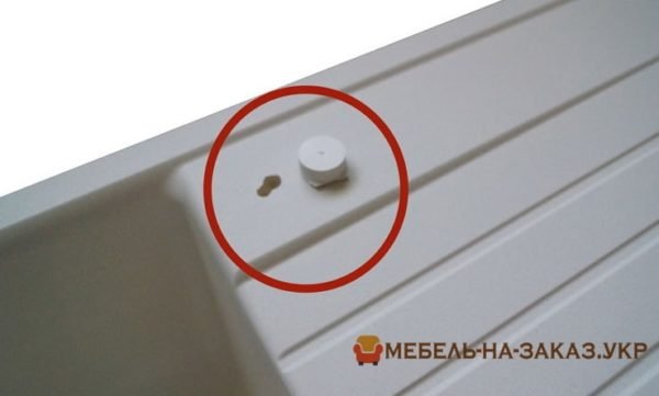 як зробити отвір у кам'яній мийці