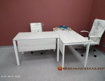 офисные стойки ресепшн лофт