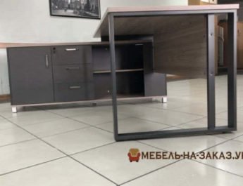 Офисная мебель в стиле лофт на металлической базе