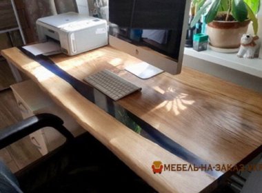 Стіл річка зі слебу горіха на замовлення