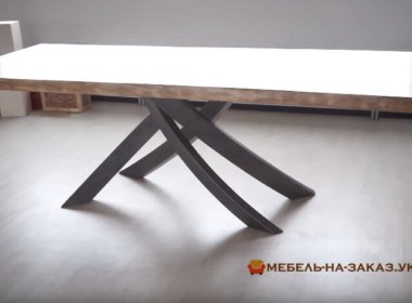 конференц стол из дерева и металла 