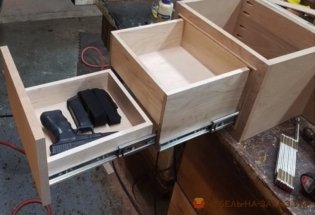 тумба деревянная со скрытой ячейкой
