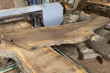 Round Slab Table