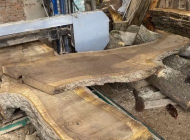 Round Slab Table