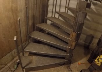 Замовити металеві сходи до будинку 