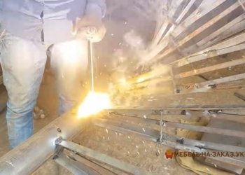 Лестница из металла и дерева Черновцы