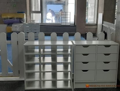 встановлення дитячих комодів у дитячу кімнату