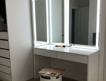 туалетный столик в минималистичном стиле на заказ